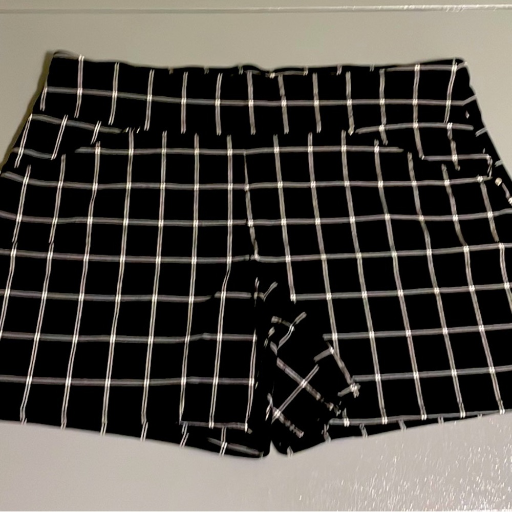 Woman’s INC dress shorts size 14